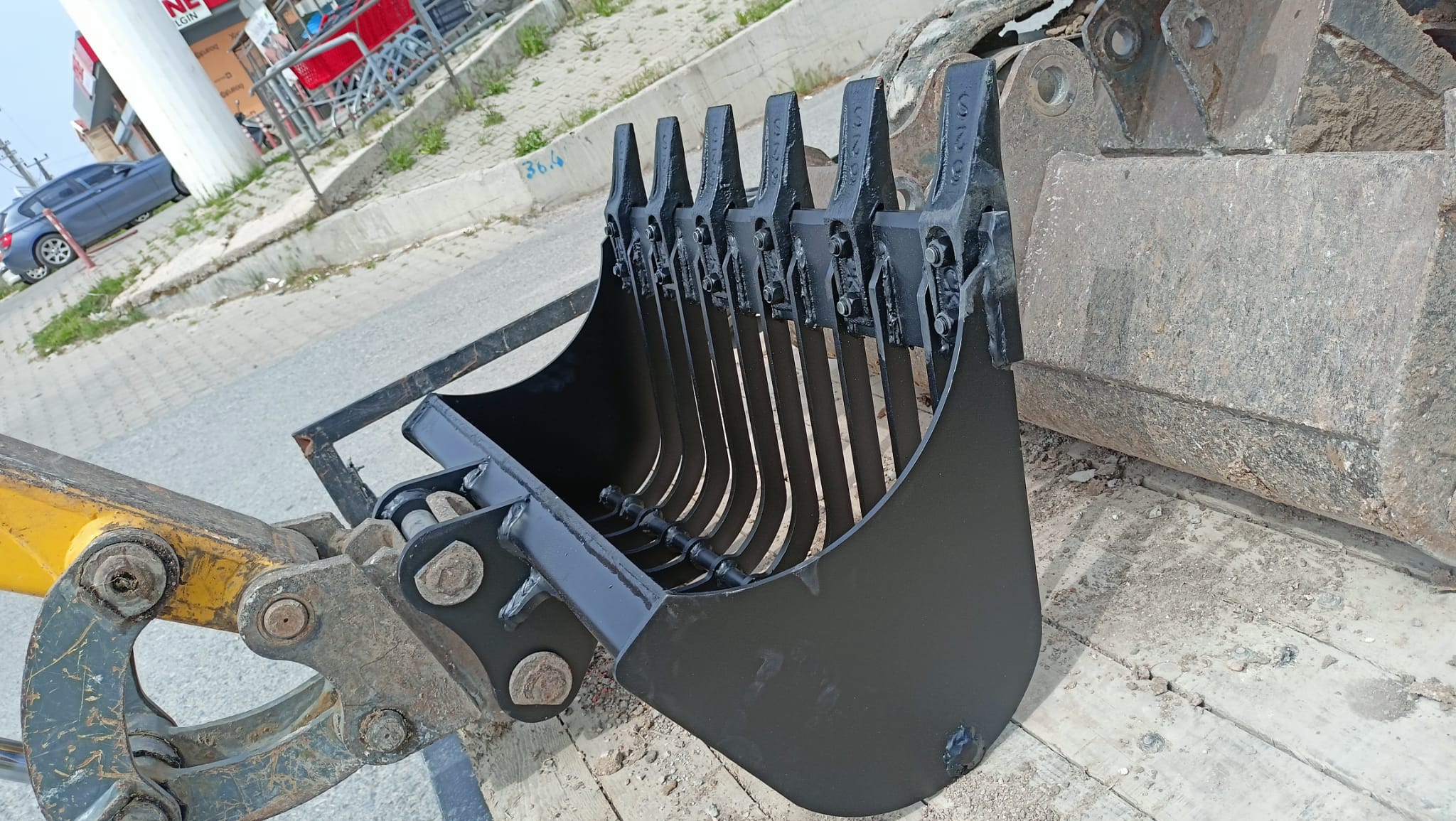 İSKELET KOVALAR 